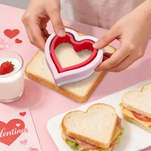 Stainless Steel Sandwich Cutter and Sealer Machine, Heart Shape Cutting Tool, Ideal for Making Perfectly Cut Sandwiches