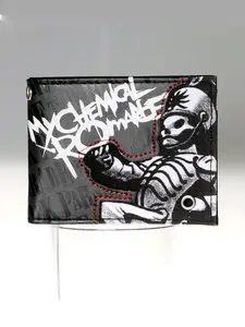 High-Quality Hollow Skull Print Two-Fold Wallet, Fashion Personalized Card Holder, ID Window, Stylish and Unique Design