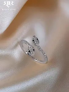 Elegant Snake-Shaped Zircon Ring, Adjustable Open Design, Perfect for Parties and Events, Unique Minimalist Style Copper Jewelry, Artificial Zircon Rings, Sparkling Rings, Zircon Embellished Rings