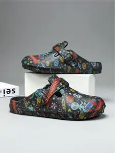 Parent-Child Space Graffiti Clogs, Playful Cool Style, EVA Material + Adjustable Strap + Non-Slip Sole, Parent-Child Compatible, Graffiti Eye-Catching , Ideal for Summer Daily Outfits & Parent-Child Leisure Scenarios, Summer Slide Slippers
