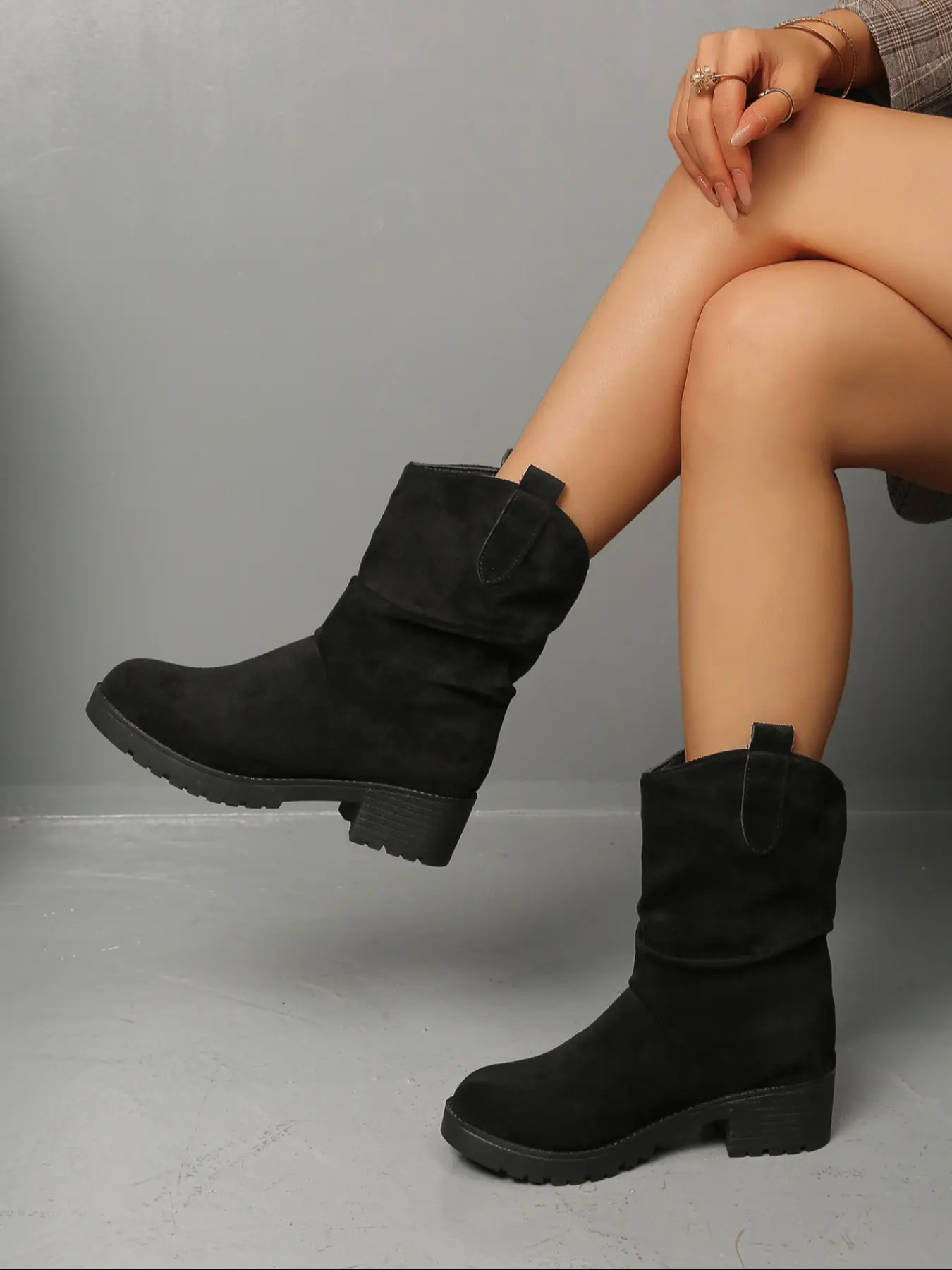 Women's fashion mid-calf wide-leg winter boots, Ruched boot, Pull on boots, featuring a casual, simple, warm, comfortable design. Perfect for fall and winter outdoor walks, ideal for daily wear on various occasions, gifts