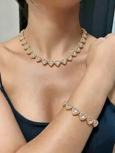 2-Piece Golden Heart-Shaped Cuban Chain Women Jewelry Set (Heart Necklace & Heart Bracelet),Hip Hop Style Choker Set,Elegant Romantic Sparkling Style, Perfect for Daily Wear, Weddings, Parties & Valentine’s Day Gifting, Trendy Jewelry Set