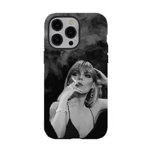 The "Scarface" retro gangster design film phone case is compatible with iPhone 17/16/15/14/13/12. It's an ideal gift for both men and women, and a great present for movie fans.