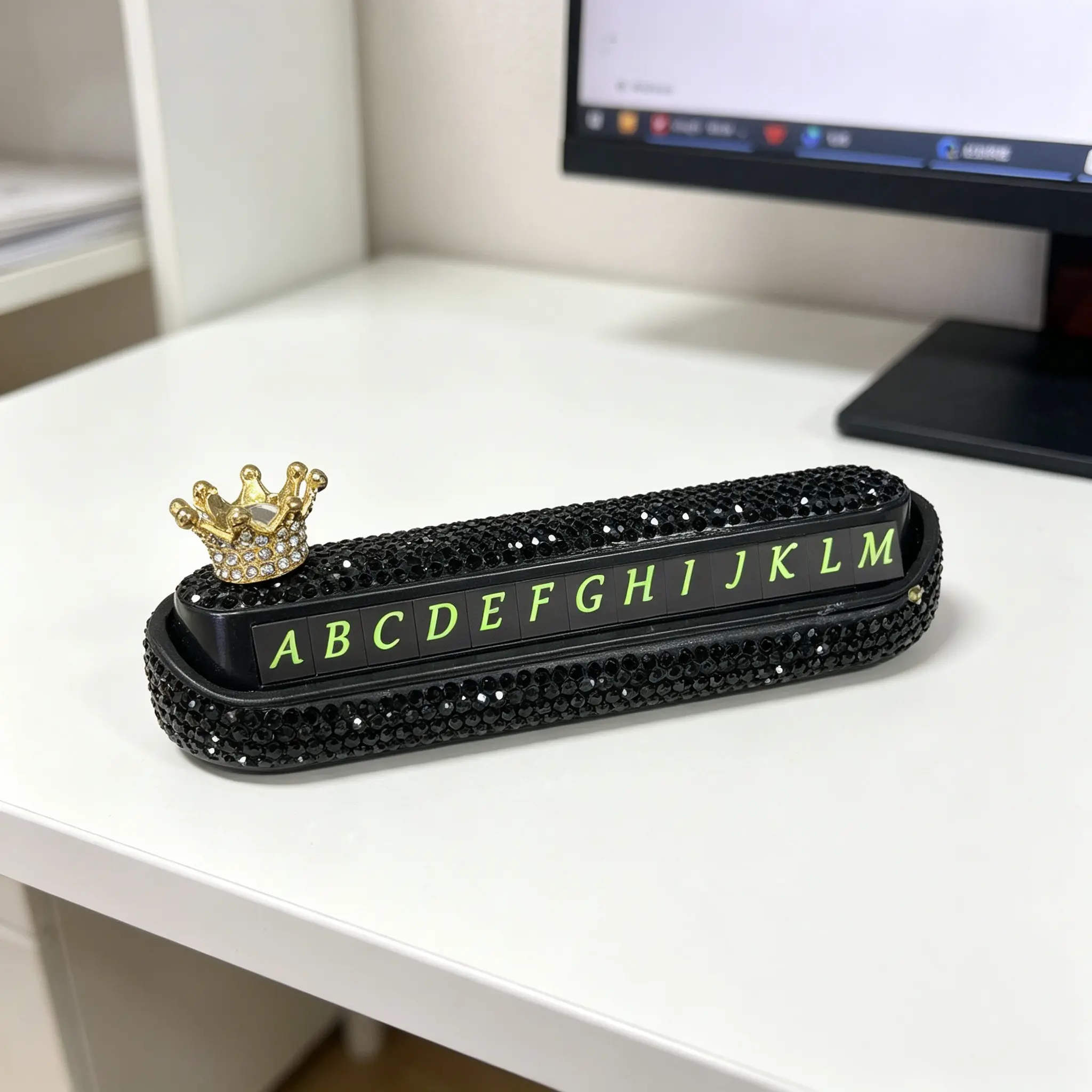 DIY Letter Parking Sign with Diamond Crown, Customizable Name Plate, Luxury Style, Car Office Decor, Pendant Type