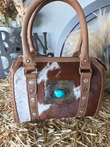 MEDIUM TAN DUFFLE BAG