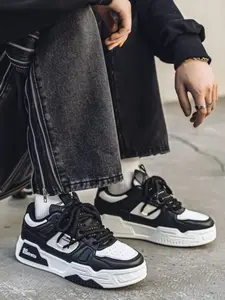 1 Pair of Men's Techwear-Style Chunky Sole Skate Sneakers | Street Trendy Style | Patchwork Upper + Anti-Slip Rubber Sole + Breathable Mesh Lining | Daily Outings/Commute Wear, Must-Have Versatile Comfort Shoes for Trendsetters, Skateboarding Shoes