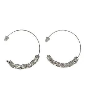 Unique niche design half-circle rhinestone earrings, exquisite and minimalist style, high-end feel, suitable for commuting, personalized and fashionable earrings