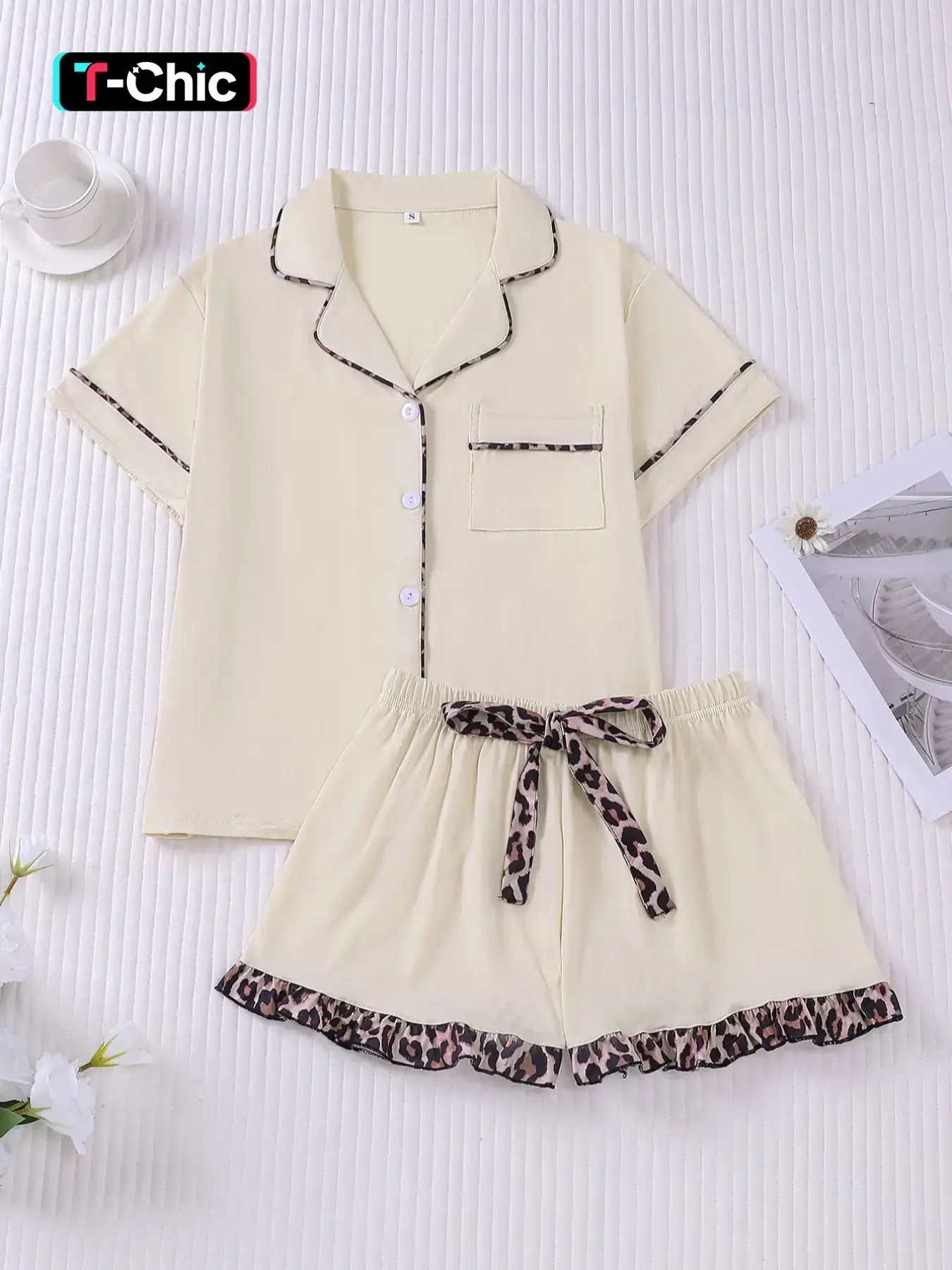 Women's Contrast Binding Pajama Two-piece Set, Short Sleeve Button Up Top & Shorts Pj Set, Casual Comfy Loungewear Set for Women, Nightwear, Casual Home Nightwear, Casual Sleepwear Set, Pajama Clothes, Pajama Outfit