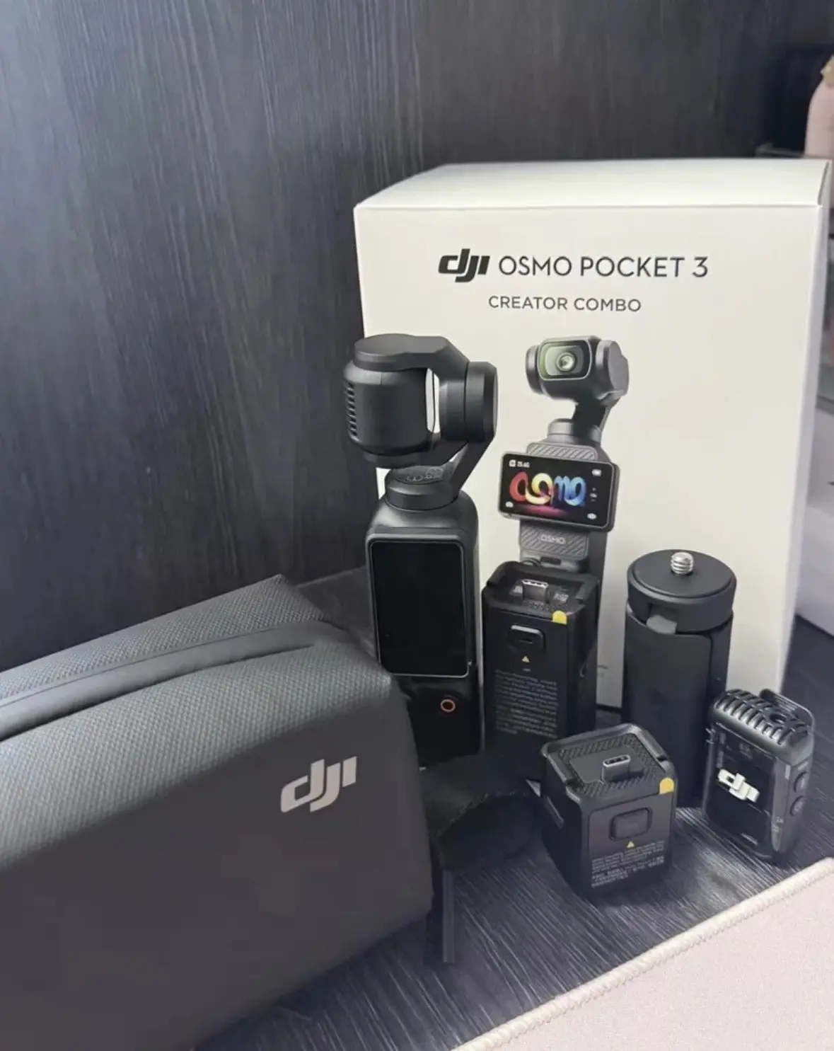 DJI Osmo Pocket 3 Vlog Combo - Portable Action Camera for Vlogging