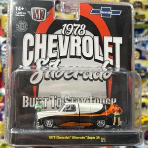 M2 Diorama 1978 Chevrolet Silverado Super 30 Dually 1:64 scale Diecast Truck