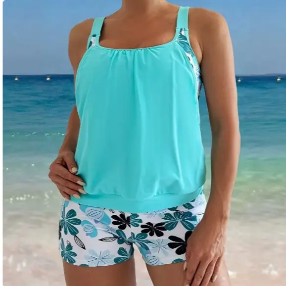 Green (top + shorts)