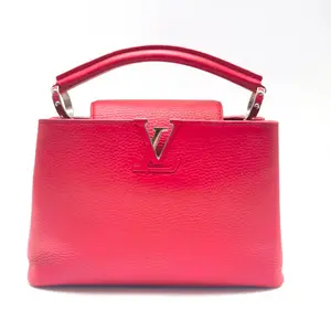 Pre-owned Louis Vuitton cowhide Shoulder Bags Capucines BB Red Calfskin Crossbody Bag with Silver Hardware