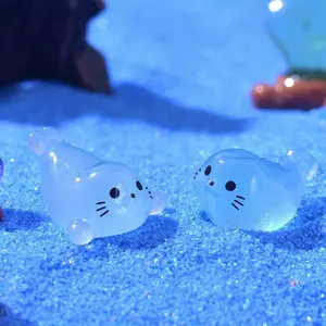 10 Piece Glow-In-The-Dark Mini Seal Resin Animal Decorative Sculptures Figurines Set, Creative Desktop Home Decor Gift, Random Cute Cartoon Glowing Ocean Animal Models