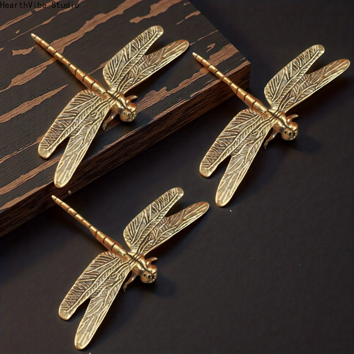 3-Piece Vintage Brass Dragonfly Christmas Ornaments, Gold-Toned Flying Insect Figurines with Exquisite Wing & Body Designs, Vintage Home Decor for Festive Home Use, Crafted Exquisitely