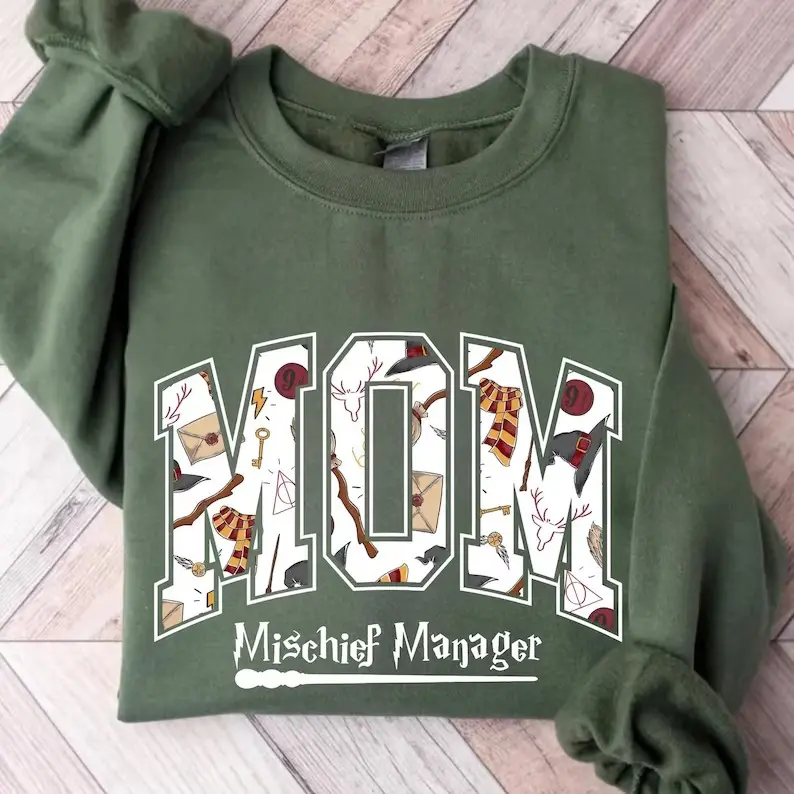 Wizard Mom Sweatshirt, Fantastic Mom T-Shirt - Sweatshirt - Hoodie, Wizarding Magic Crewneck, Wizard World Mom Halloween Park Sweatshirt, Magic Mama Graphic