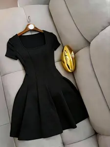 Women's Casual Chic Fitted Short Dress, Square Neck Design, Casual Summer, Perfect for Daily Wear, Stylish and Comfortable