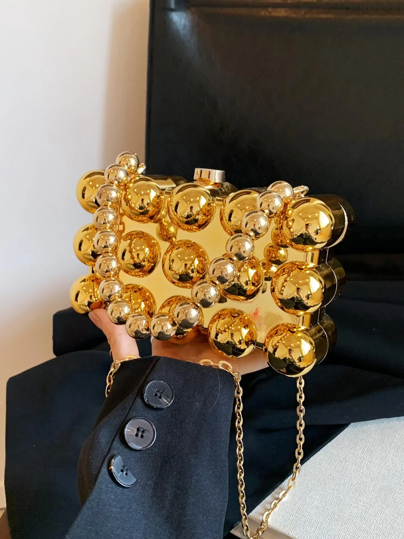 Acrylic box bag banquet mobile phone bag, Fashionable crossbody bag, niche beaded design handbag messenger bag, mini bag can hold lipstick, suitable for attending banquet street shooting afternoon tea, Fashionable Bling Bag