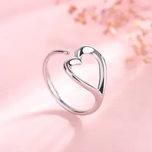 Adjustable Hollow Heart Ring for Women, Silver-Plated Open Band Love Ring, Minimalist Fashion Jewelry, Mother’s Day Gift for Mom