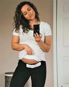 Maeband maternity belly bands jeans extender with a strong velcro closure for easy adjustability. Comes in a variety of sizes and colors blue, white and black.
