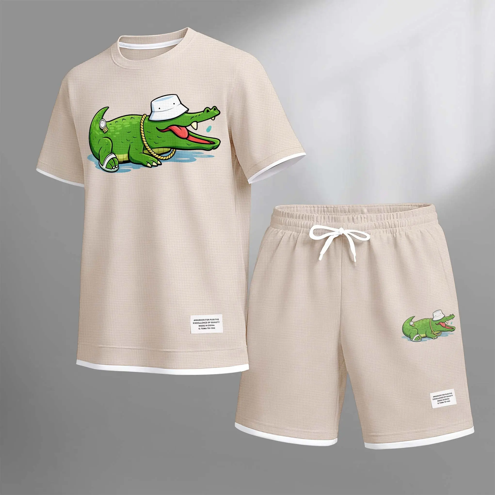 Men's Crocodile Print Drawstring Shorts Set For Spring/Summer. A Casual Summer Outfit, Including A Short-Sleeved Shirt And Shorts, Suitable For Everyday Wear And Sports. A Two-Piece Set For A Relaxed And Energetic Lifestyle.
