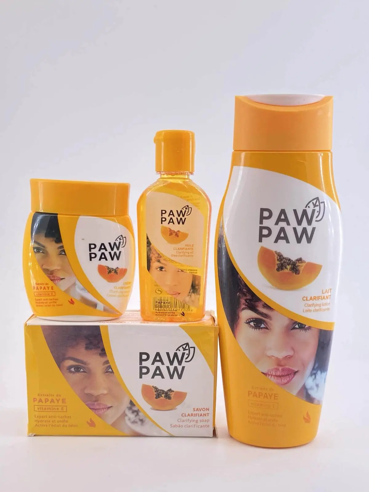 Paw paw 4 PCS /SET Ultimate Papaya & Vitamin E Glow Kit.