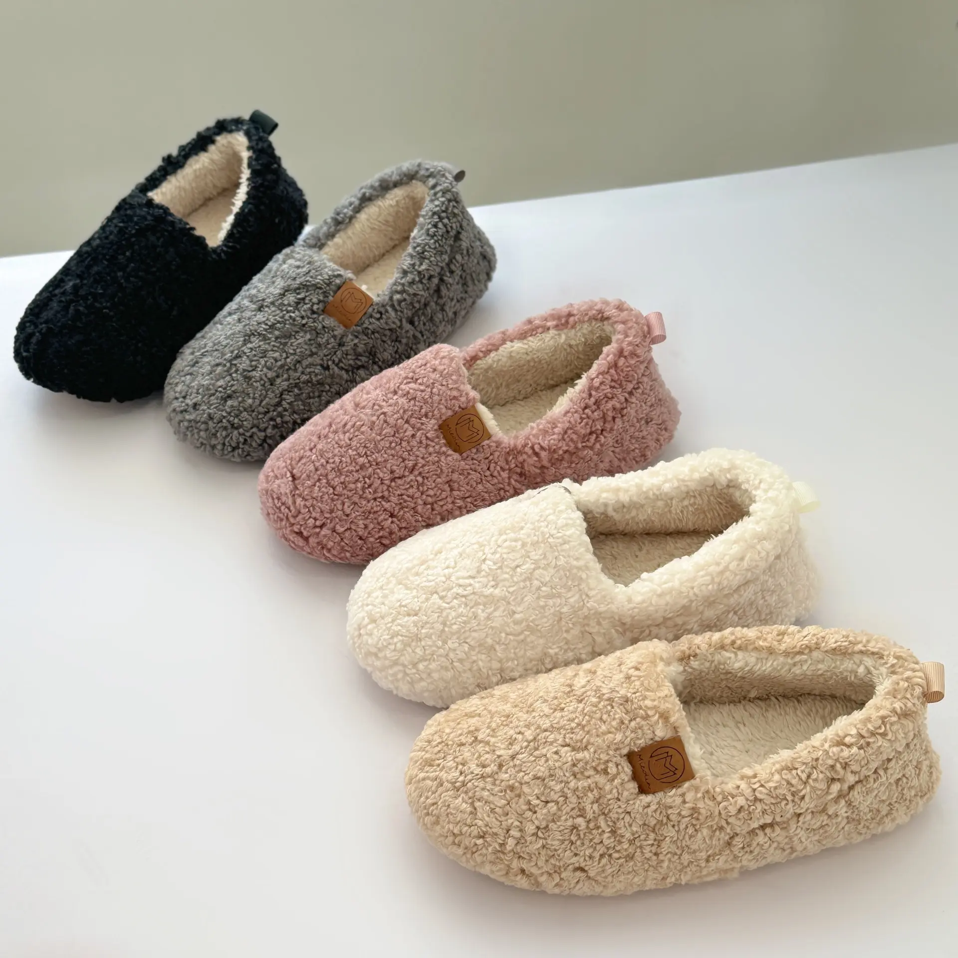 Women's Curly Fleece House Slippers, Memory Foam Cozy Loafer Slippers, Polar Fleece Lined Indoor Shoes, Anti-Slip Sole, Machine Washable, Warm Birthday Gift
