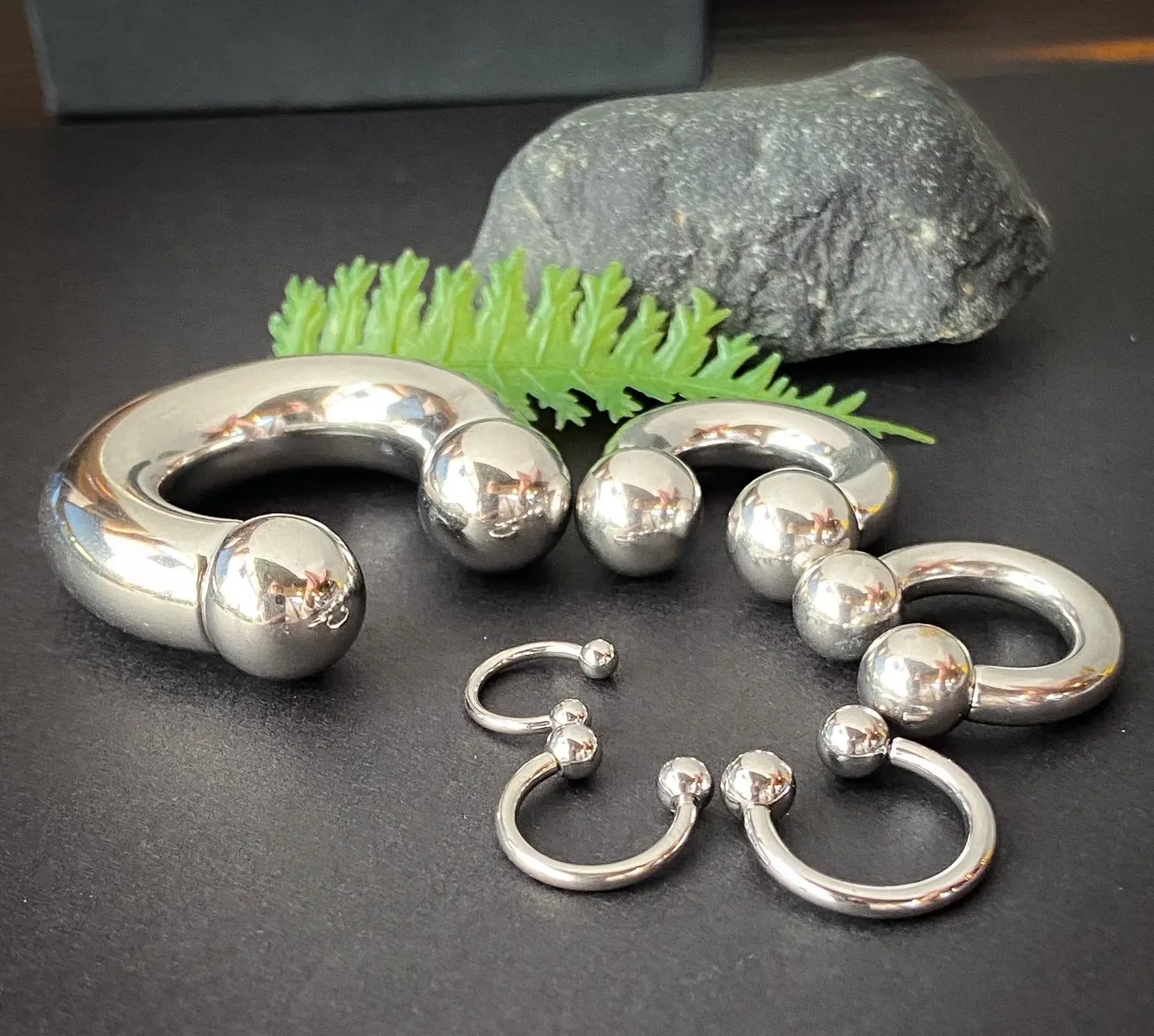 1 Piece Steel Circular Barbell Horseshoe Ring - 16g, 14g, 12g, 10g, 8g, 6g, 4g 2g, 0g, 00g with Assorted Internal Diameter and Ball Size!!