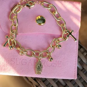 Thick Chain Virgencita Cross Bracelet for Women - Fashion Accessory