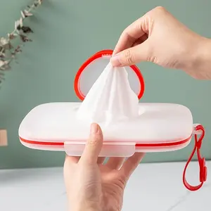 1 Pc Heart-Shaped Wet Wipes Case – Portable PP storage box with snap closure. Compact holder for wipes or masks, perfect for Newborn, babies, kids and travel use, cute and convenient everyday organizer.