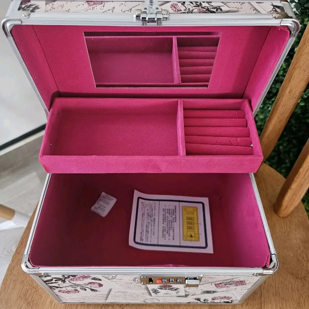 makeup boxes