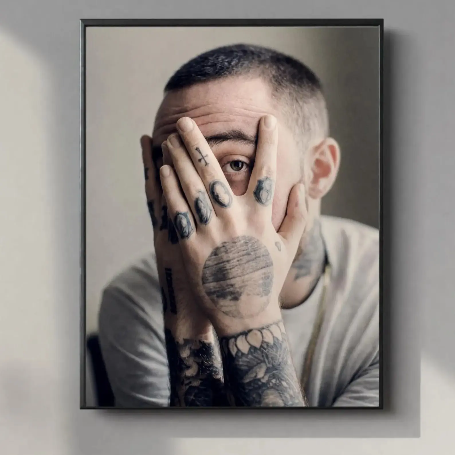 Mac Miller Wall Art Print – Tattooed Portrait Music Poster Dannie Hirst - Music Gift for Fans Mikołaj Nowak