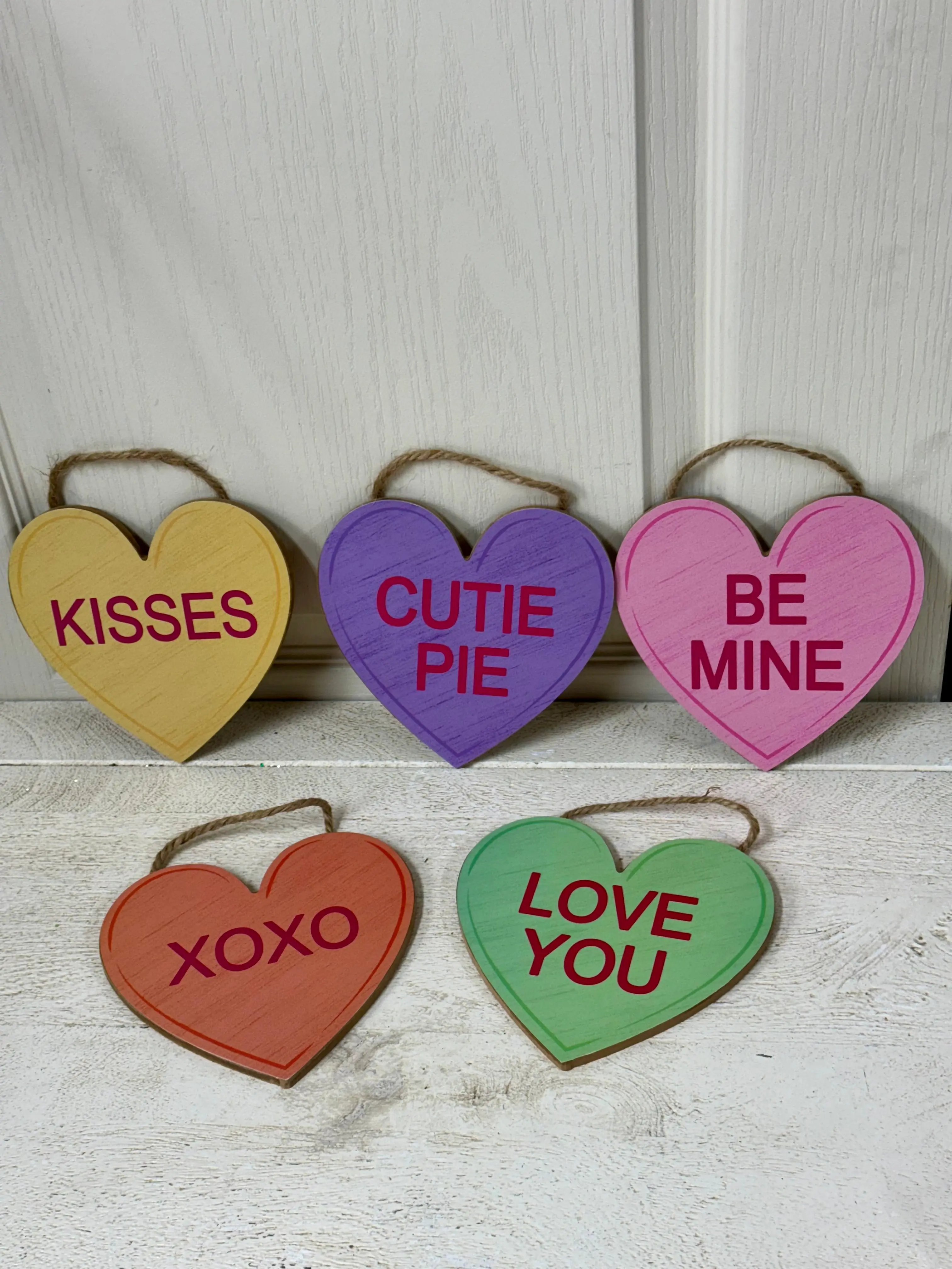6 Inch Conversation Hearts Wreath Signs Five Assorted Colors