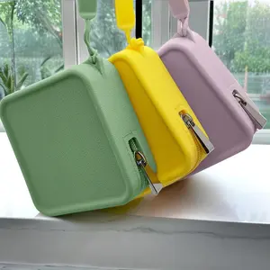 Elegant Small Square Purse for Women Soft Silicone Makeup Pouch with Zipper for Daily Use