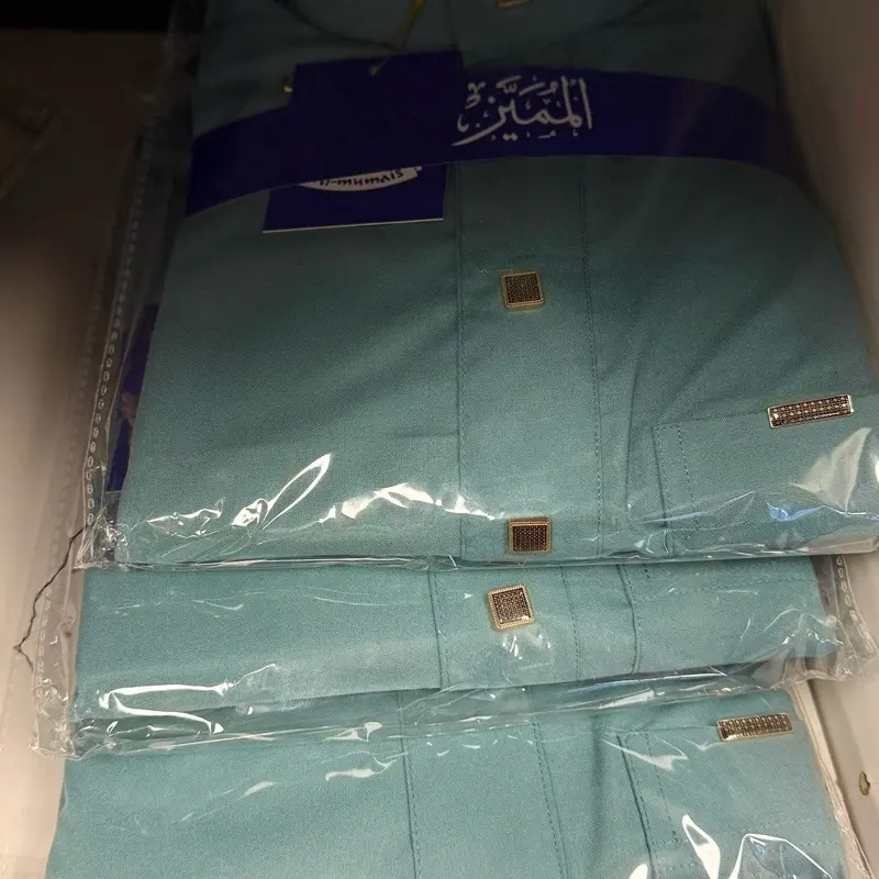 Men’s Dubai Thobe, Traditional Middle Eastern Long Robe for Formal & Casual Occasions