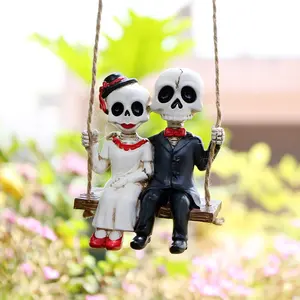 Unique Halloween Skull Swing Decor, Resin Swinging Couple Ornament, Gothic Holiday Decoration, Garden & Home Decor, Outdoor Statue, Resin Craft