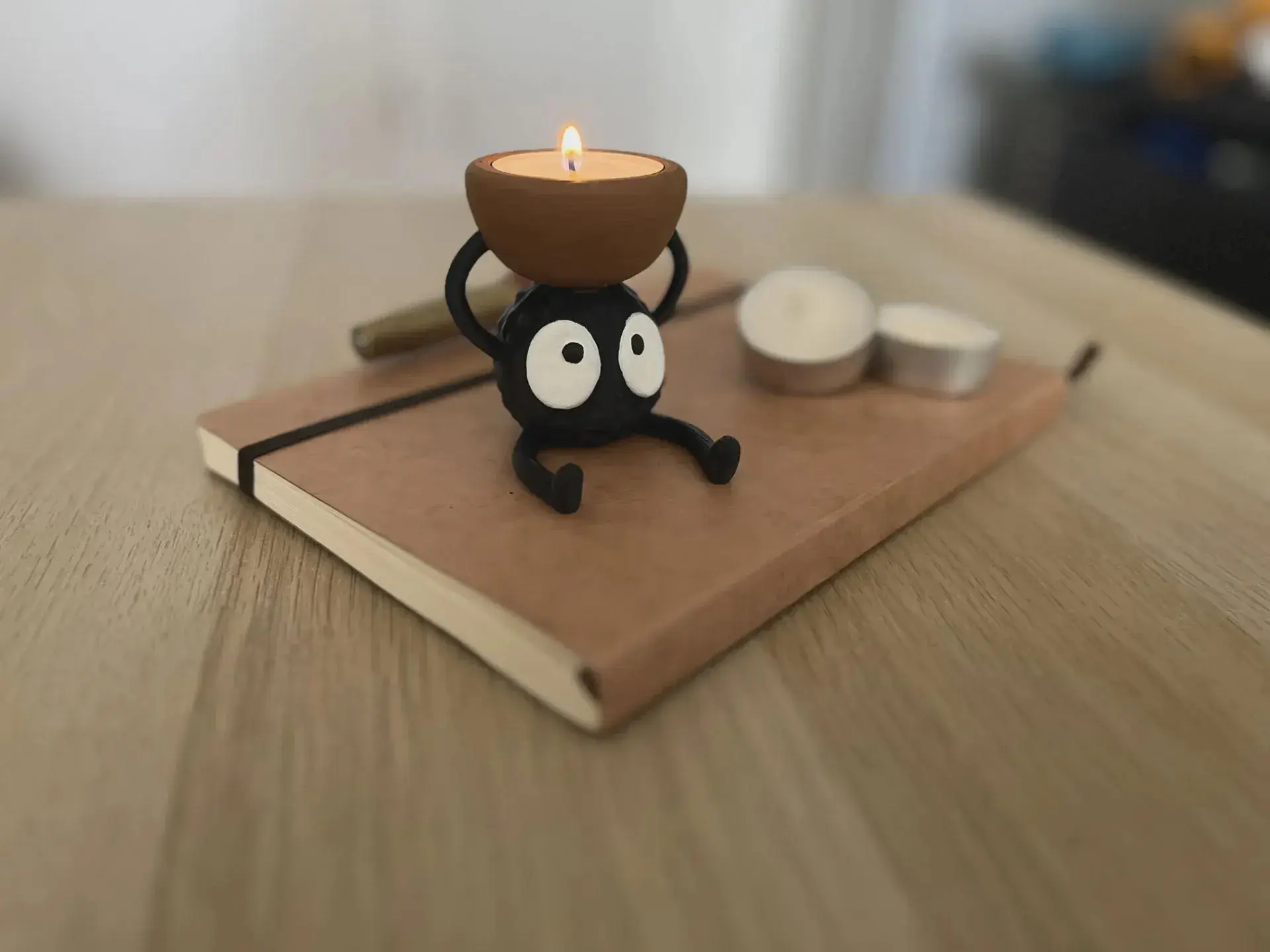 Susuwatari (Soot Sprite) Round Decorative Tea Light Candle Holder, Home Decor Ornaments, Gift-Worthy Home Supplies Accessory