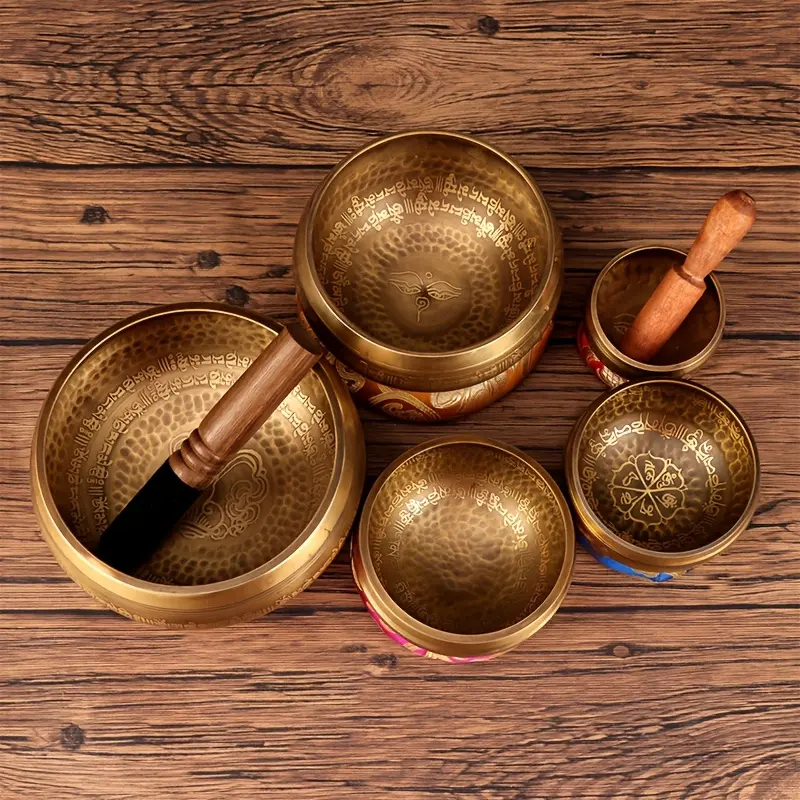 [Retro Brass Singing Bowl Ornament] Retro Classic Brass Singing Bowl with Six Character Mantra Scripture - Yoga Meditation Feng Shui Ornament, Six Character Mantra Scripture, Praising Bowl, Perfect for Room Decor