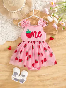 Baby girl cute style, strawberry pattern, "one" word suspender bow shoulder strap, mesh skirt hem one-piece dress type, birthday party, baby clothes summer