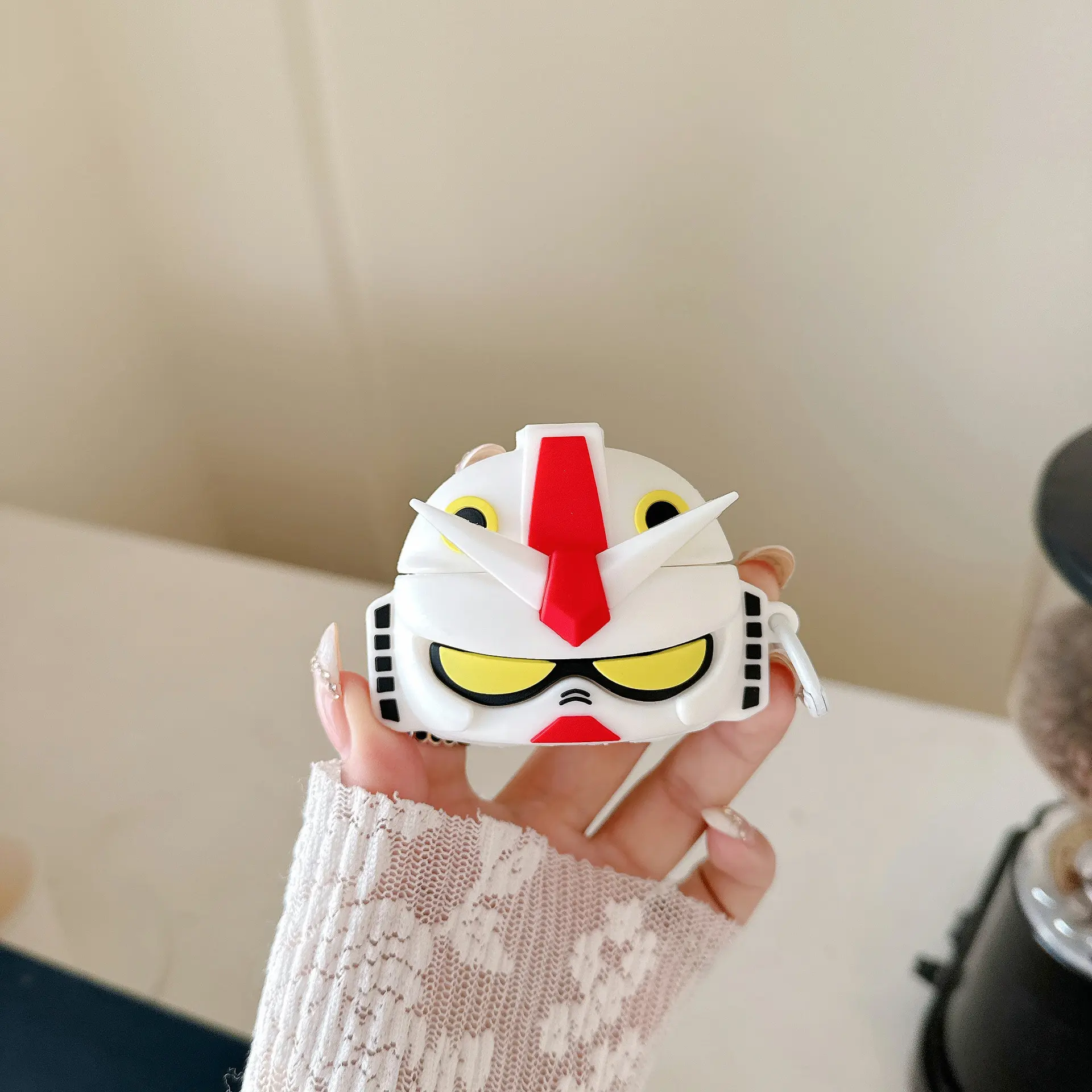 1 piece of robot-shaped earphone case, cute wireless Bluetooth earphone case, shockproof, durable, stylish, Audio, Design, Aesthetic accessory, Protection, Earphone Storage, suitable for AirPods Pro 3/4/Pro/Pro 2