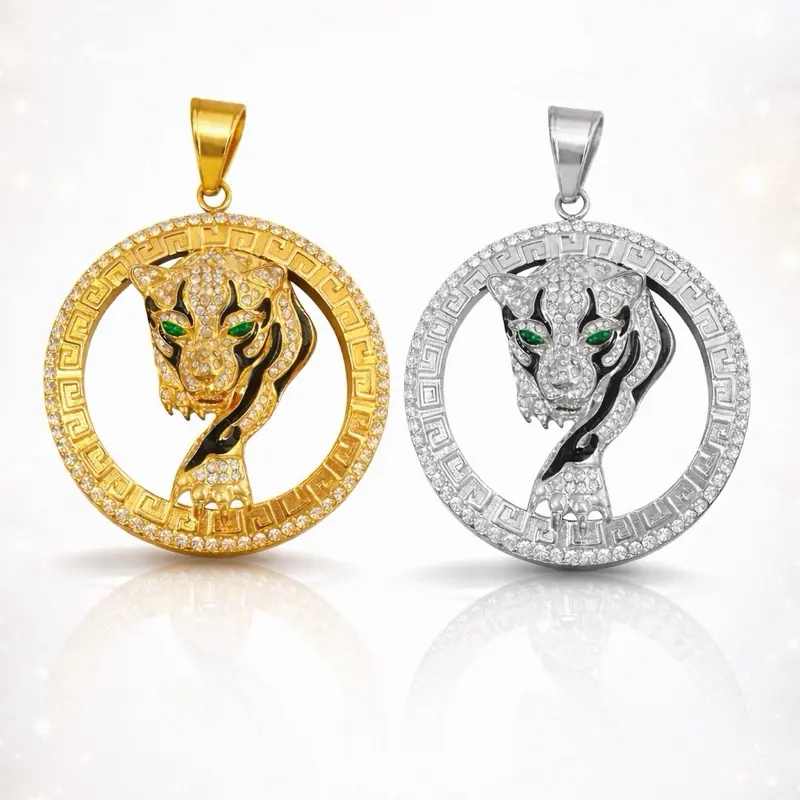 Maite Jewelry.                                                REINA PANTERA pendant