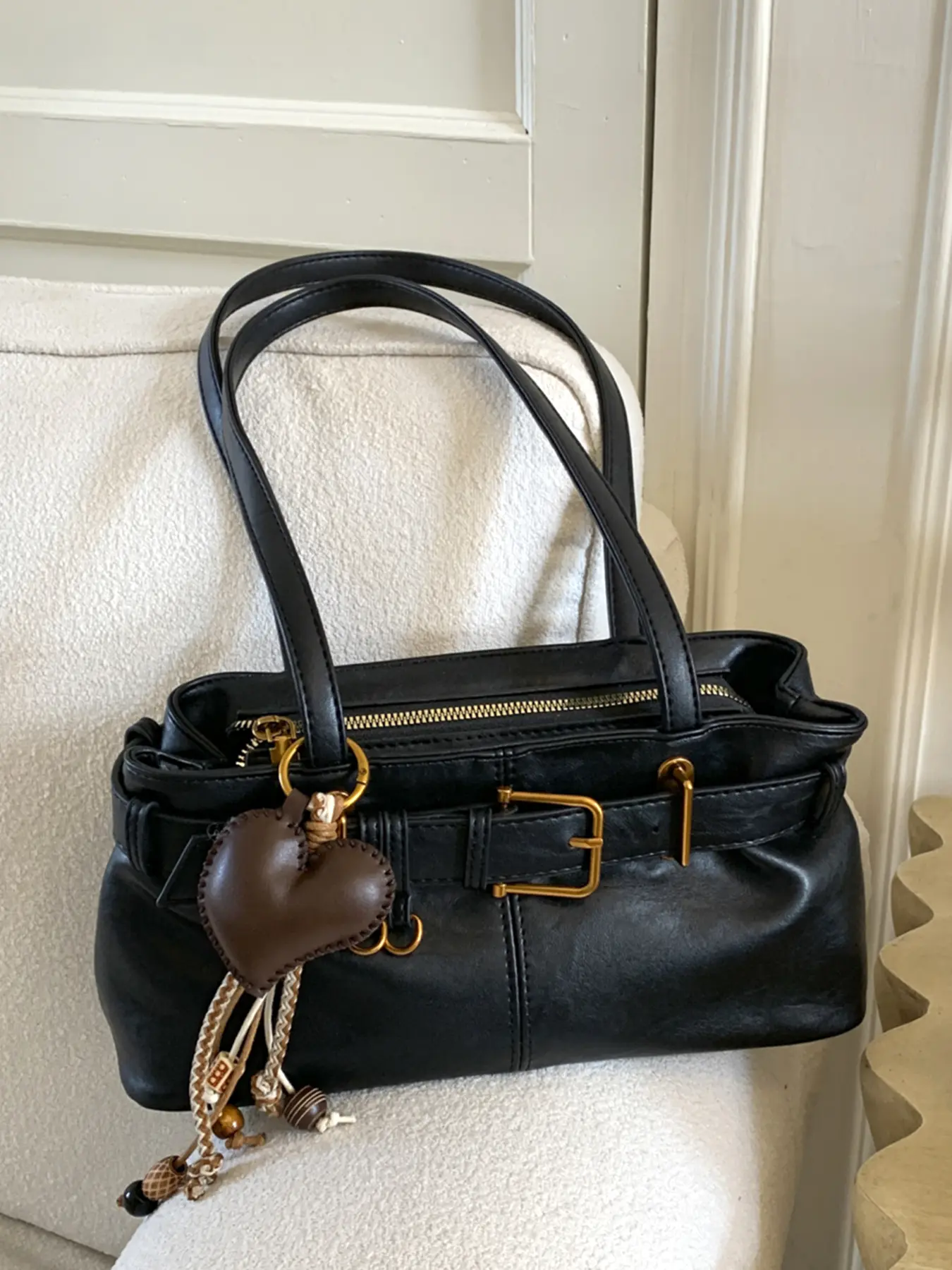 Niche baguette shoulder bag for women, underarm bag, retro commuter belt buckle handbag, Casual Trendy Purses, suitable for dating, shopping, commuting