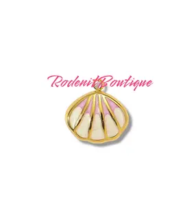 Shell 🐚 pink charm