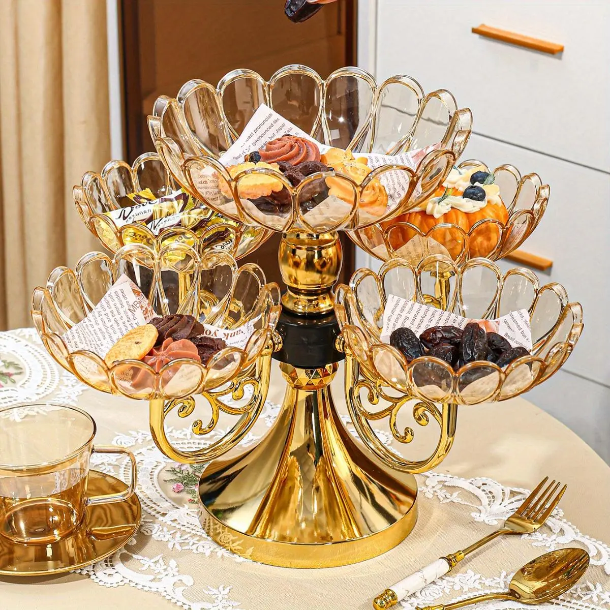 Golden Multi-layer Rotating Fruit Plate, Cake Rotating Turntable, 1 Count Multi-functional Cake Dessert Nuts Candy Display Stand, Fruit & Dessert Display Stand, Cake Stands for Party, Plastic Cake Stand for Home Kitchen Party Picnic Office Decoration