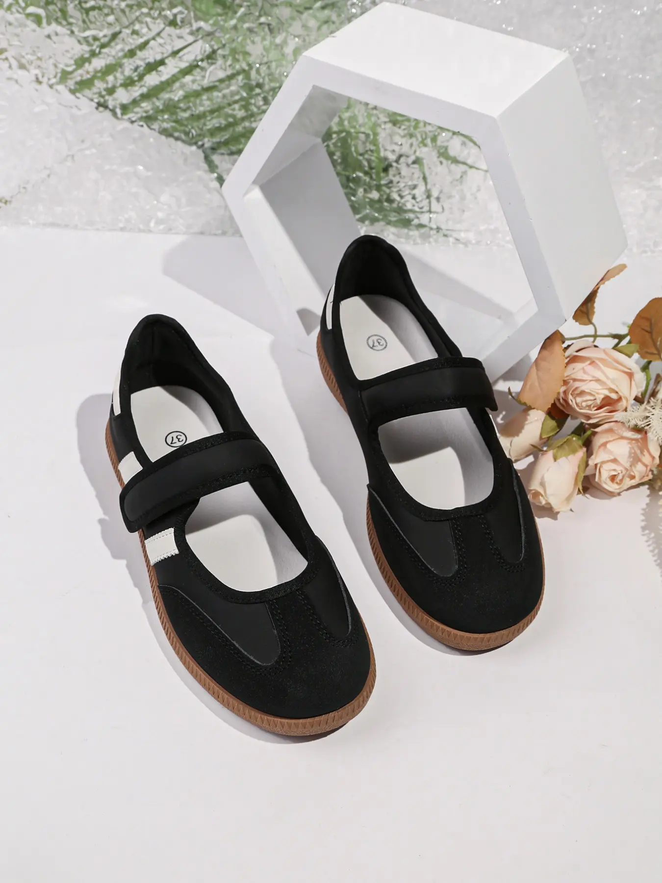 Comfortable Lightweight Outdoor Training Shoes for Women, Fashionable Running, Walking and Sport Shoes, PU Leather, Rubber Sole, All Seasons
