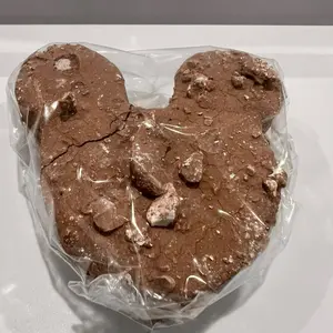 La sobrina- special  clay figure mik brown and white clay and caolin. Made in Mexico