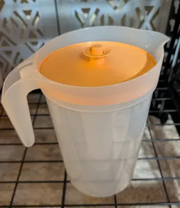 Tupperware Pitcher with Infuser - Push button seal