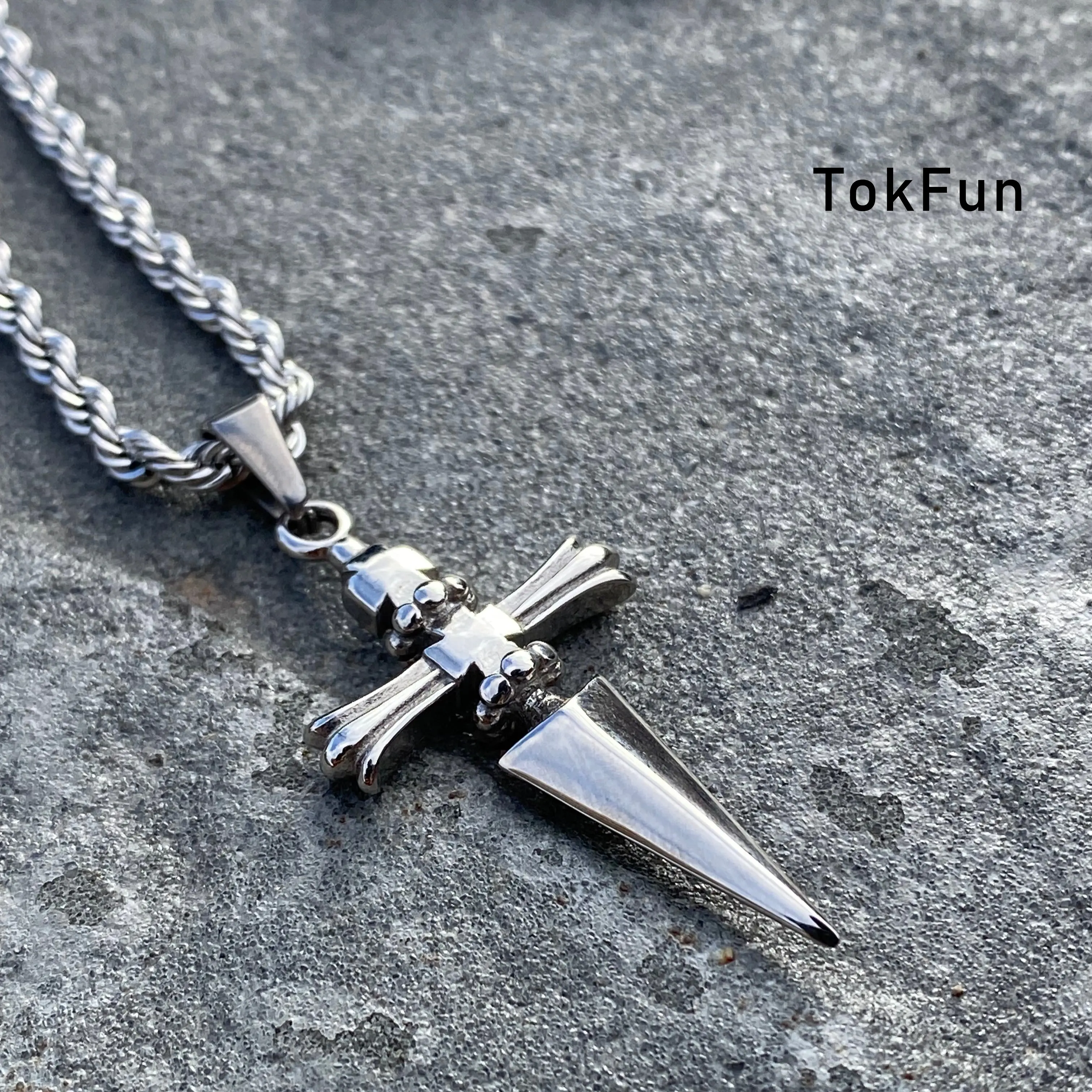 Collar de cadena de juicio Hunter X Hunter Kurapika colgante Anime joyería accesorios collar cruzado para hombres