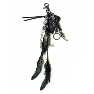 Black Feather Charm Keychain for Women, Niche Fashion Accessory with Chains, Leather Elements and Metal Coating, Elegant Unique Style for Style Enthusiasts, Keychains For Women