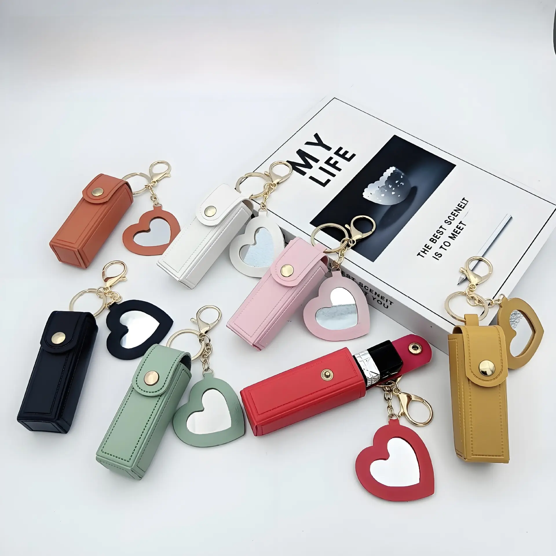Heart-Shaped PU Leather Lipstick Holder Keychain with Mirror, Kawaii Minimalist Travel Accessory for Women, Keychain Attachment, Belt Loop, Kawaii Accessories, Keychain For Bags, Compact