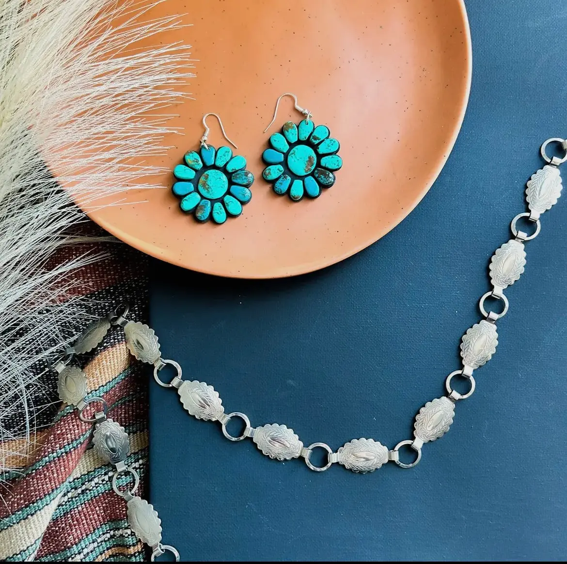Turquoise Daisy Flower Earrings - Elegant Design with Clear Center, Lightweight and Stylish Accessory for Any Occasion